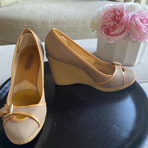 Unique Michael Kor Nude wedge shoes 7.5